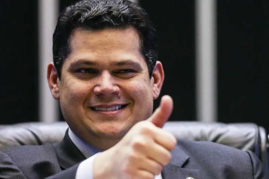Decisao do STF altera cadeiras na camara e beneficia Alcolumbre.jpg