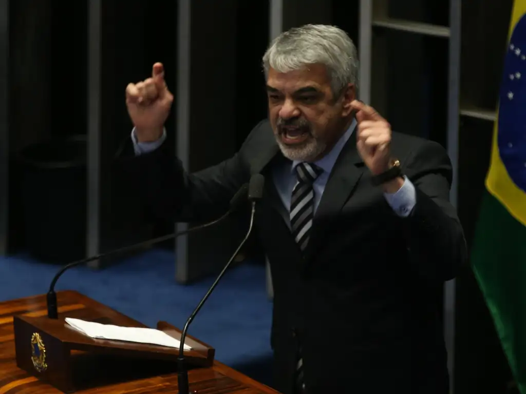 Humberto Costa assume presidencia do PT e diz que sua.webp.webp