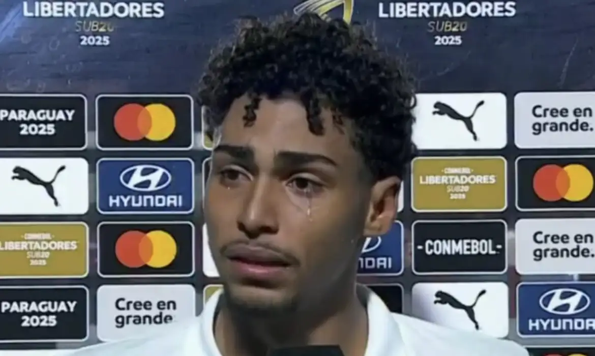 jogador-do-palmeiras-e-vitima-de-racismo-em-competicao-da-conmebol-luighi-chora-apos-a-partida-por-ter-sido-vitima-de-racismo-foto-conmebol-reproducao-tvt-news