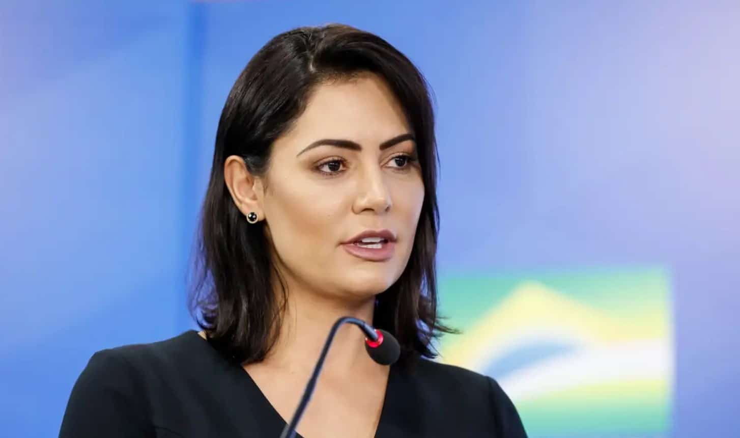 Michelle cancela ida a ato com Bolsonaro no RJ veja.jpg