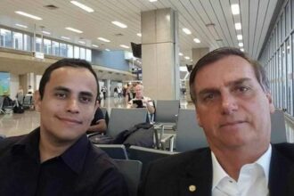 Moraes libera ex assessor para falar com Bolsonaro.jpg