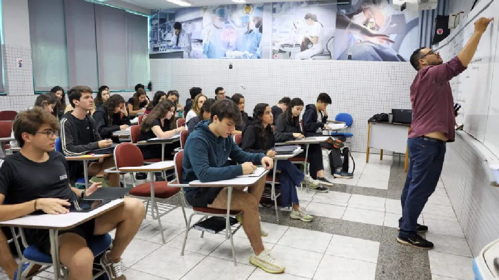 prova-nacional-docente-conheca-as-17-areas-de-conhecimento-apos-o-resultado-os-estados-poderao-estabelecer-outros-criterios-para-selecionar-os-profissionais-foto-jose-cruz-agencia-brasil-tvt-news