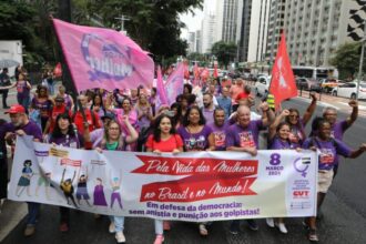 8-de-marco-mulheres-da-cut-vao-as-ruas-atos-pelo-8-de-marco-acontecem-por-todo-o-pais-foto-dino-santos-cut-sp-tvt-news