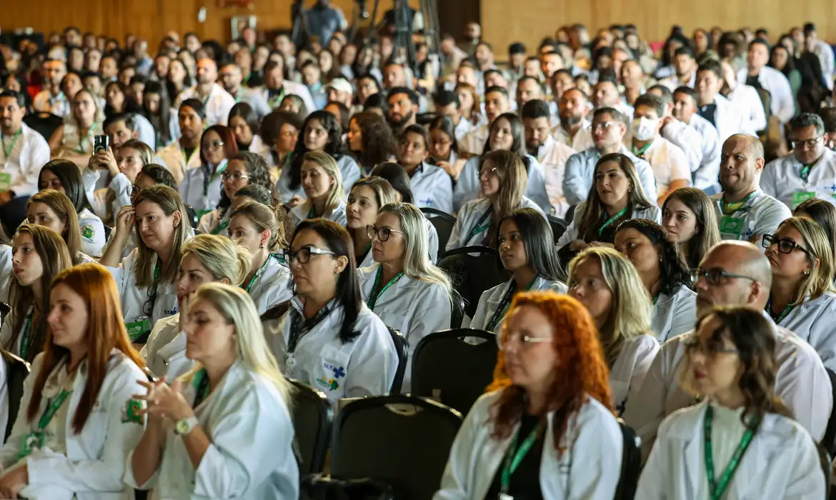 407-profissionais-do-programa-mais-medicos-comecam-a-atuar-nesta-semana-no-pais-foto--agencia-brasil-tvt-news