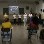 58 catadores de SP sao diplomados com metodo de Paulo.jpg
