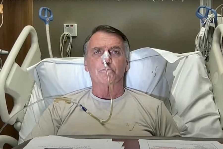 Agua cha e gelatina Bolsonaro aceitou bem alimentacao oral diz.jpg