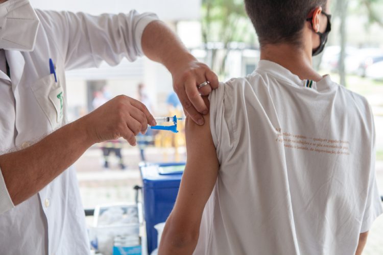 anvisa-aprova-vacina-contra-chikungunya-do-instituto-butantan-ao-final-de-12-meses-de-acompanhamento-98-3-dos-jovens-ainda-produziam-anticorpos-contra-o-virus-foto-instituto-butantan-reproducao-tvt-news