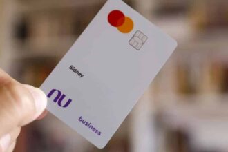 Cartão do Nubank - Créditos: depositphotos.com / sidneydealmeida
