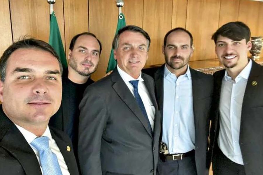 Cai mais uma FARSA PGR pede arquivamento de acao sobre.jpg