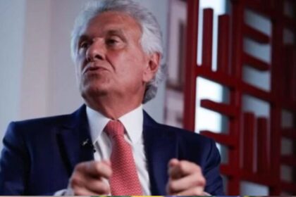 Caiado consegue reverter decisao no TRE GO e volta a ficar.jpg