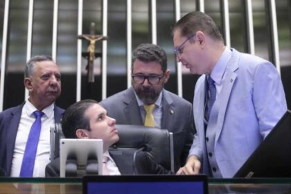 Camara votara urgencia de 4 PLs do Judiciario anistia fica.jpg