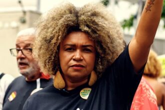 caso-de-racismo-no-aeroporto-de-guarulhos-e-denunciado-por-deputada-deputada-ediane-maria-foi-responsavel-por-video-denunciado-caso-de-racismo-que-sofreu-em-guarulhos-com-mais-duas-amigas-foto-@edianemariamtst-reproducao-tvt-news
