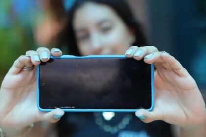 Celular Seguro governo vai enviar notificacao para aparelho roubado entenda.jpg