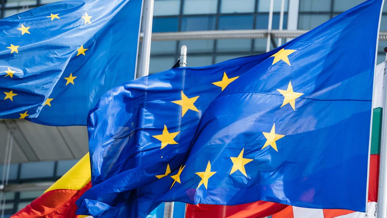 China reage a tarifaco dos EUA e convoca reuniao urgente.jpg