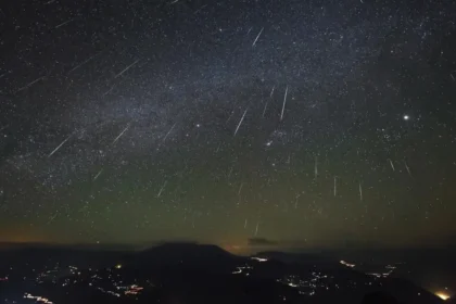 chuva-de-meteoros-liridas-pode-ser-vista-no-brasil-enxergar-o-espetaculo-astronomico-depende-de-um-ceu-limpo-e-escuro-foto-nasa-divulgacao
