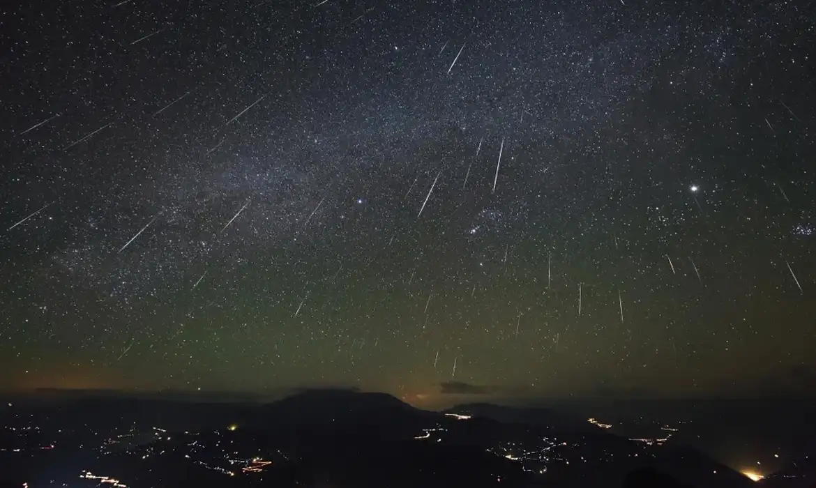 chuva-de-meteoros-liridas-pode-ser-vista-no-brasil-enxergar-o-espetaculo-astronomico-depende-de-um-ceu-limpo-e-escuro-foto-nasa-divulgacao