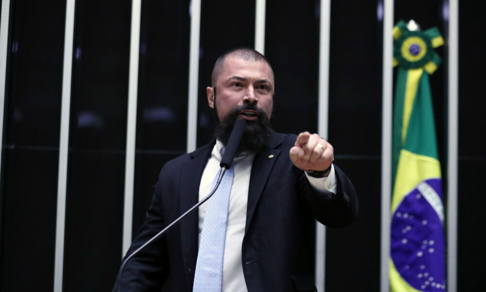 Comissao da Camara aprova projeto que proibe segurancas de Lula.jpg