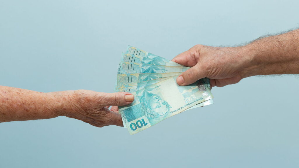 Comunicado para todos os aposentados 13o salario do INSS pode.jpg