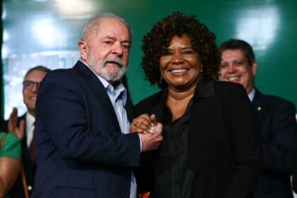 Cultura Ministra de Lula tera que explicar indicios de corrupcao.jpg
