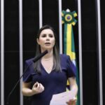 Deputada reage a fraude no INSS e cobra explicacoes do.jpg
