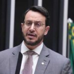 Deputado muda de ideia e pede para assinar texto da.jpg