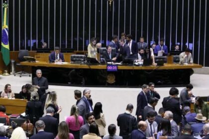 Deputados da base de Lula sao maioria entre assinaturas por.jpg