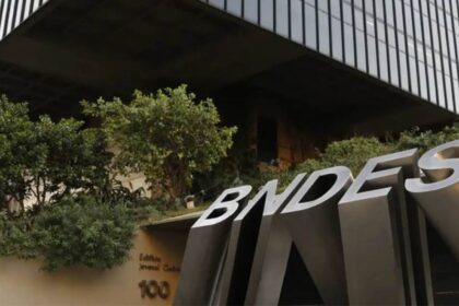 Escola de Governo Maria da Conceicao Tavares abre inscricoes.jpg