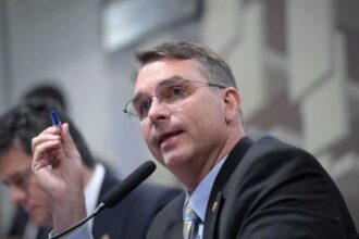 Flavio Bolsonaro diz que Collor foi vitima de ‘ato de.jpg