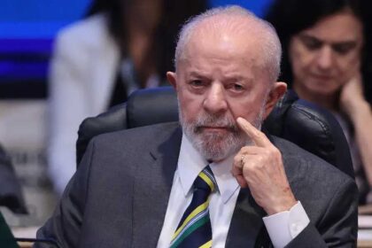 Governo Lula leva balde de Agua fria em evento no.jpg