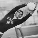 manga-foi-reconhecido-como-um-dos-maiores-goleiros-do-futebol-mundial-foto-arquivo-nacional-tvt-news