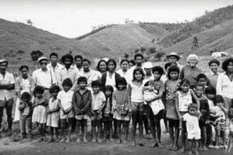 justica-mantem-sentenca-condena-estado-por-danos-contra-indigenas-krenak-familias-krenak-na-fazenda-guarani-apos-deslocamento-forcado-ligia-simonian-conselho-indigenista-missionario-cimi-tvt-news