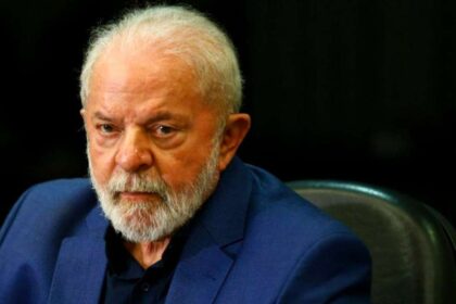 Lider do governo no Senado se diz traido e ameaca.jpg