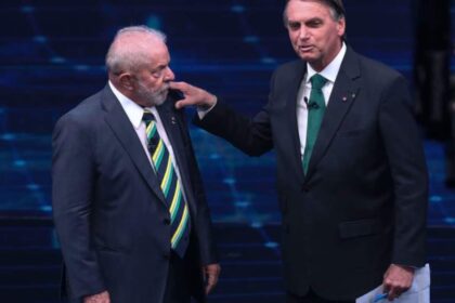 Lula fica atras de Bolsonaro e empata com Michelle em.jpg