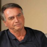 Medico afirma que cirurgia em Bolsonaro nao esta descartada.jpg