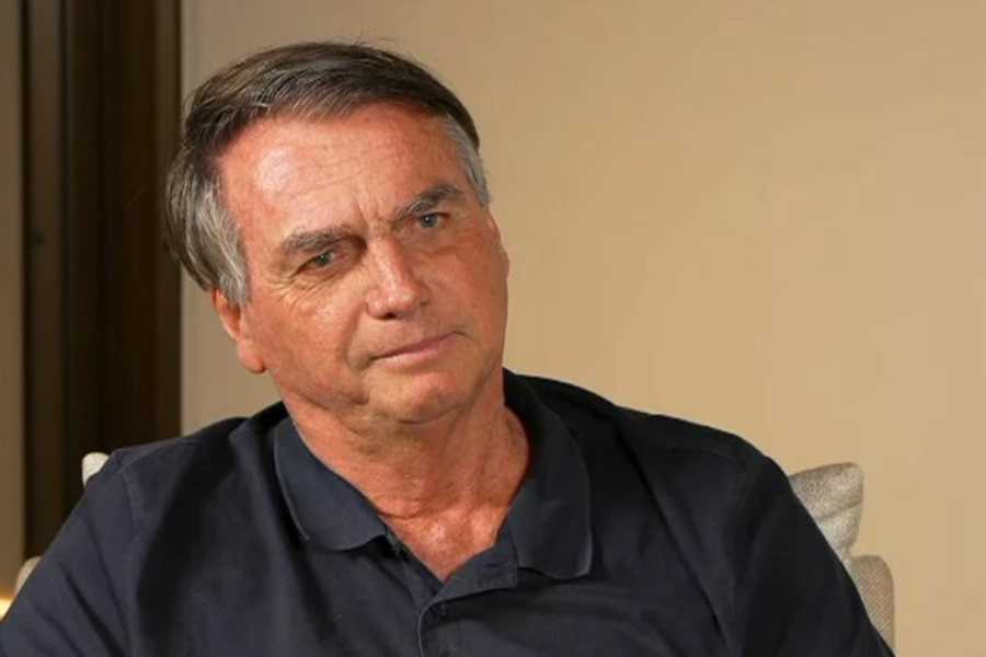 Medico afirma que cirurgia em Bolsonaro nao esta descartada.jpg