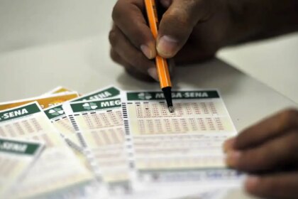 mega-sena-nao-tem-ganhador-e-premio-acumula-em-r-51-milhoes--125-apostas-acertaram-cinco-dezenas-e-irao-receber-r-26-421-84-cada--foto-marcello-casal-jr-abr-tvt-news