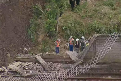 metro-do-rio-fecha-11-estacoes-apos-queda-de-muro-provocada-por-obras-metrorio-esta-em-contato-com-a-aguas-do-rio-para-que-a-operacao-seja-restabelecida-reproducao-tv-globo-tvt-news
