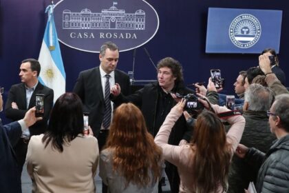 mile-fmi-popularidade-cai-foto-casa-rosada-tvt-news