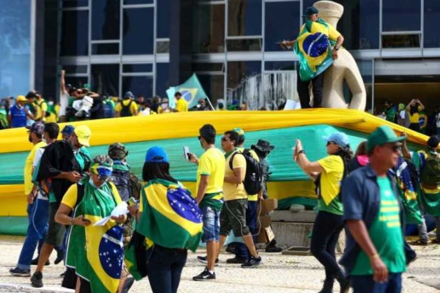 Ministros do STF pressionam governo Lula a agir contra PEC.jpg