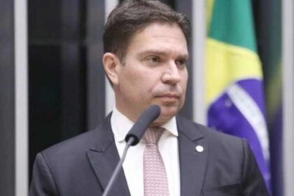 Motta aceita recurso para suspender processo do STF contra Ramagem.jpg