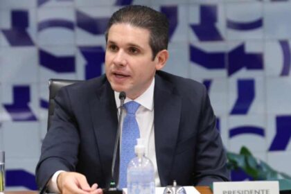 Motta pede para lideres nao assinarem anistia.jpg