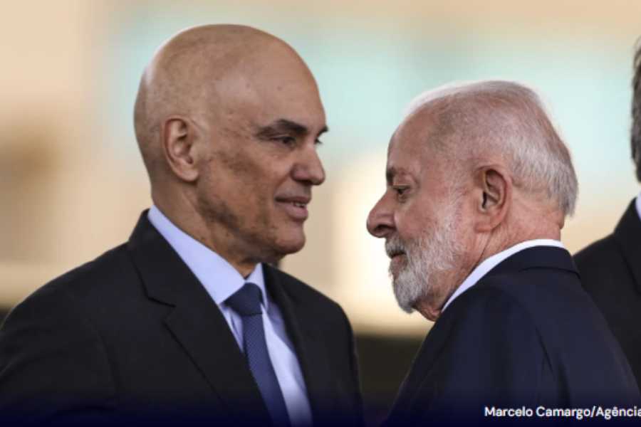 No Dia da Mentira Bolsonaro ironiza e parabeniza Lula e.jpg