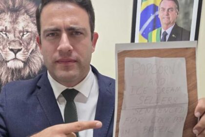 Popcorn deputado revela momento em que Bolsonaro decidiu falar ingles.jpg