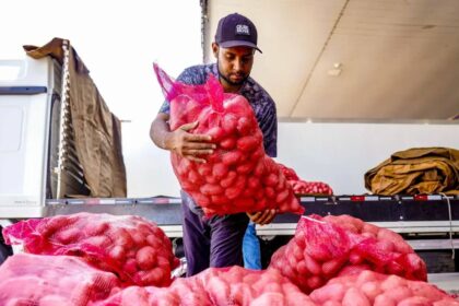 preco-da-cesta-de-produtos-da-pascoa-tem-queda-de-0-4-no-pais--dos-11-produtos-analisados-seis-tiveram-alta-e-cinco-queda--foto-rafa-neddermeyer-abr-tvt-news