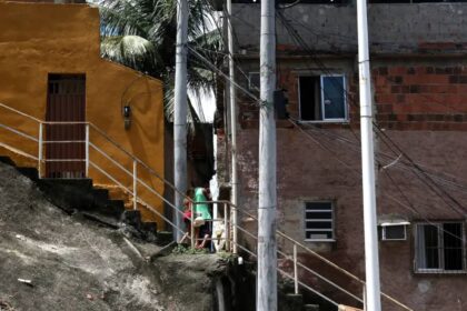 pretos-e-pardos-tem-menos-acesso-a-infraestrutura-urbana-que-brancos-entre-os-pretos-8-2-tem-ponto-de-onibus-na-rua-de-casa-foto-tania-rego-agencia-brasil-tvt-news