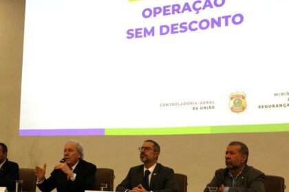 O - ministro - Ricardo - Lewandowski - (Justiça - e - Segurança - Pública) - durante - coletiva - para - explicar - a - operação:-aposentados- cerca - de - 700 - policiais - federais - e - 80 - servidores - da - CGU - cumprem - 211 - mandados - de - busca - e - apreensão. - Foto: - Antonio - Cruz/Agência - Brasil-tvt-news