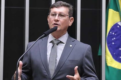 Rodrigo da Zaeli defende Anistia e denuncia desigualdade nas penas.jpg