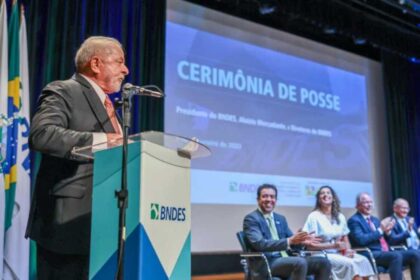 Sob gestao Lula BNDES amplia gastos com propaganda em 214.jpg
