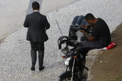 Tres em cada 10 entregadores de comida enfrentam inseguranca alimentar.webp.webp