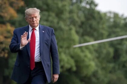 união-europeia-considera-multar-elon-musk-em-mais-de-r-5-bilhões-donald-trump-apresentou-uma-tarifa-mínima-de-10-sobre-a-maioria-dos-produtos-importados-para-os-eua-com-taxa-de-20-para-a-união-europeia-foto-creative-commons-tvt-news